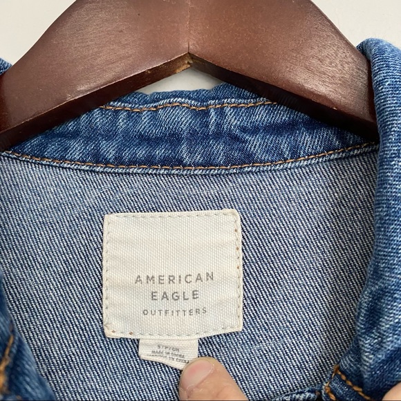 AMERICAN EAGLE Womens Small Medium Wash Button Front Casual Jean Jacket - Picture 2 of 5